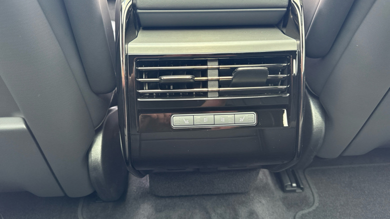 Land Rover Range Rover Sport 3.0 D300 Dynamic SE 5dr Auto Diesel Estate